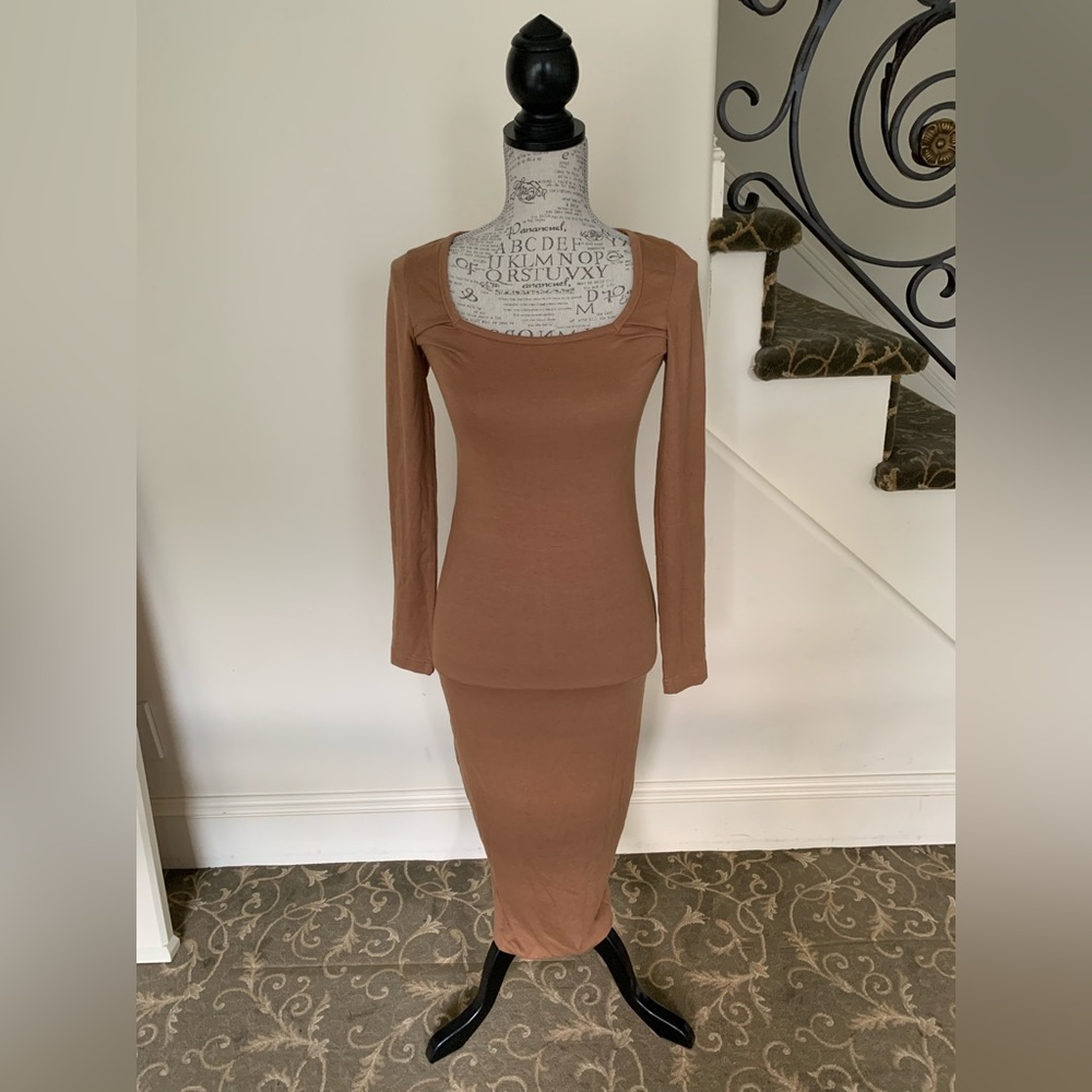 *NWT* Missguided - Size 4 - Camel Basic Square Neck Midaxi Dress